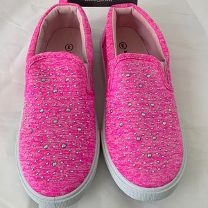 -Girls Slip On Shoe